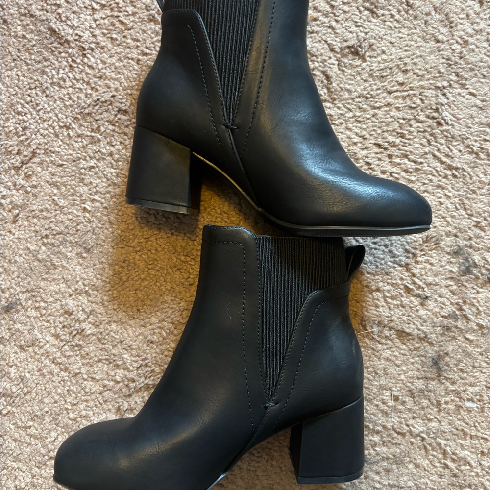 Torrid Black Ankle Boots with Chunky Heel Size 6.5WW